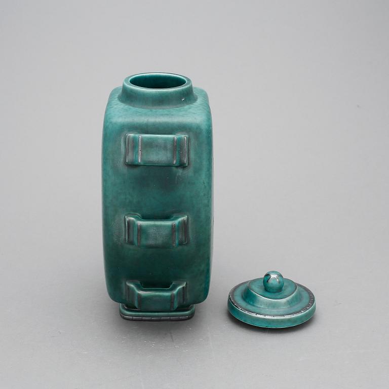 URNA MED LOCK, stengods. "Argenta" Wilhelm Kåge. Gustavsberg 1900-talets mitt.