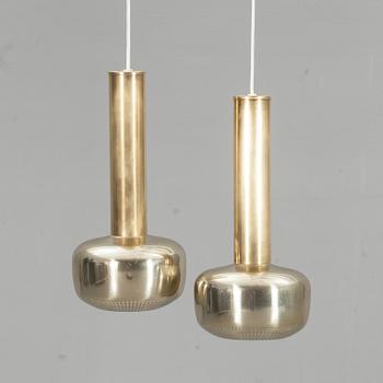 TAKLAMPOR, ett par, Wilhelm Lauritzen för Louis Poulsen, 1900-talets andra hälft.