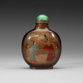 29. SNUSFLASKA, rökfärgat glas, insidesmålad. Signerad Ye Zhongsan, daterad renzi (1912).