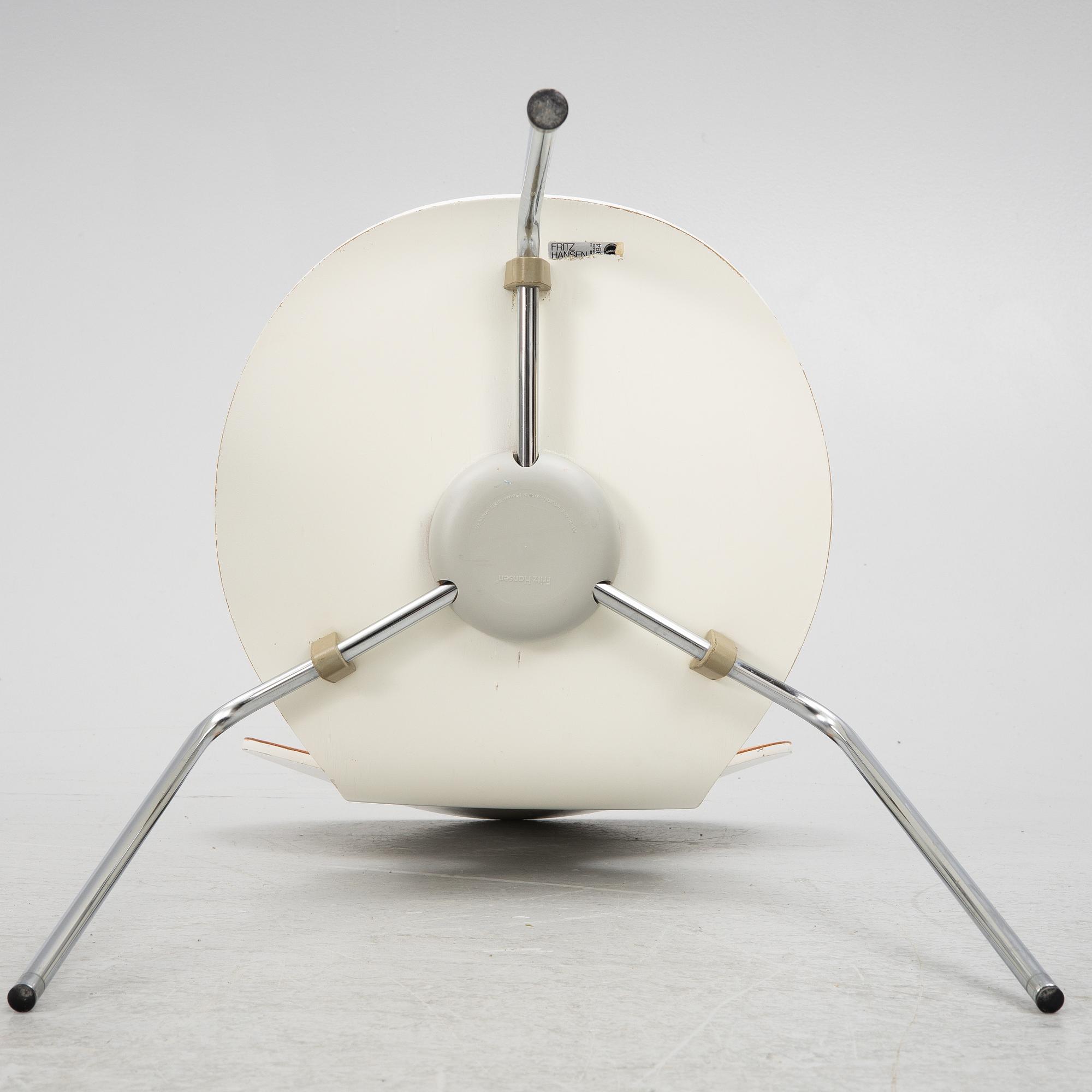 Arne Jacobsen, ett par, "Myran", Fritz Hansen, Danmark.