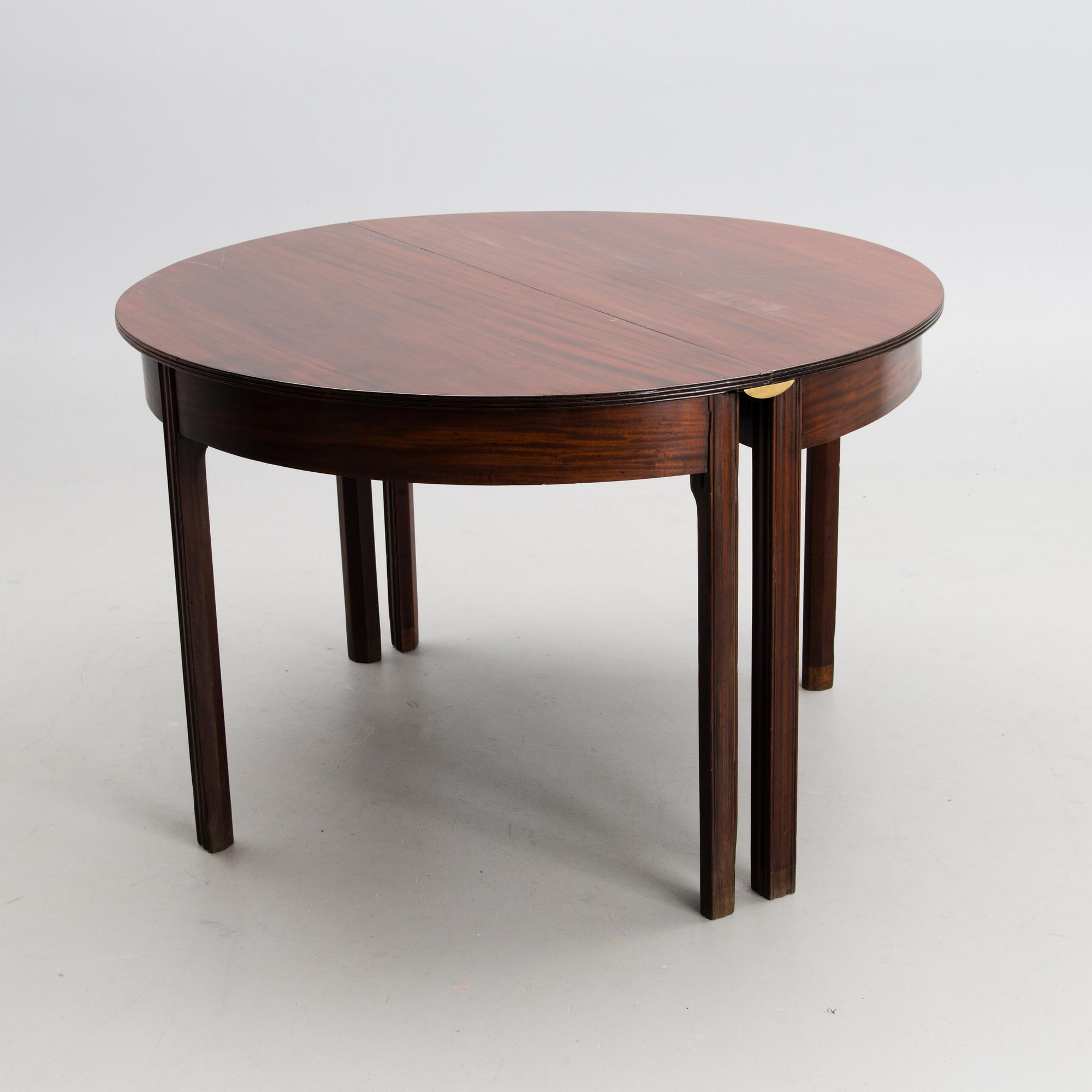 A 19th century dining table.