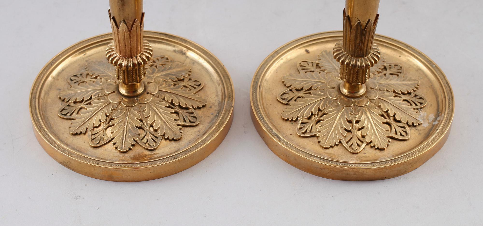 LJUSSTAKAR, 1 par, empire, brännförgylld brons, 1800-talets första hälft.