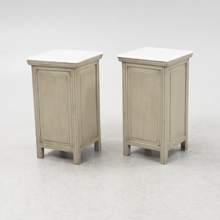 A pair of bedside tables, first half of the 20th Century.