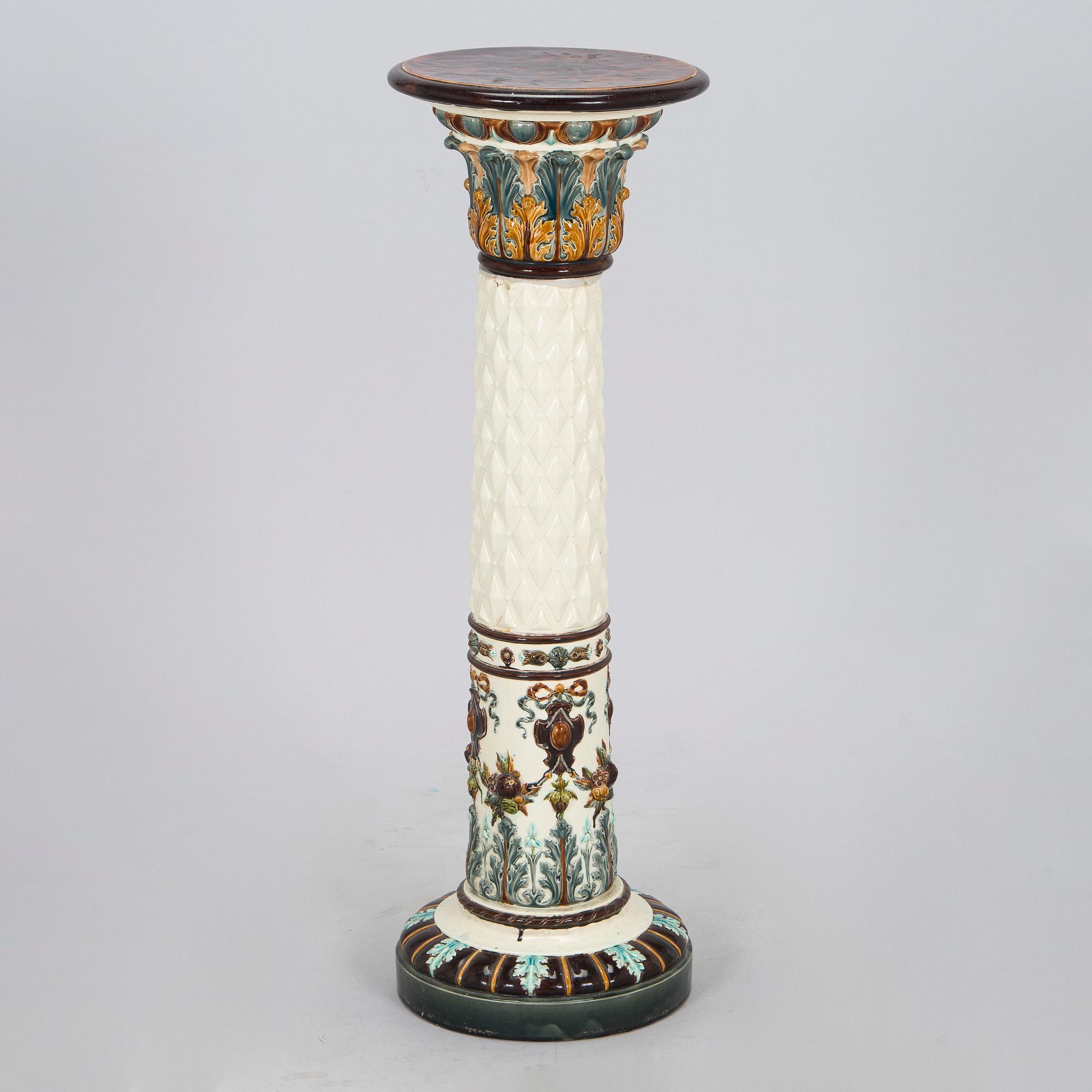 Kukkapylväs / jalusta, Arabia noin 1900.