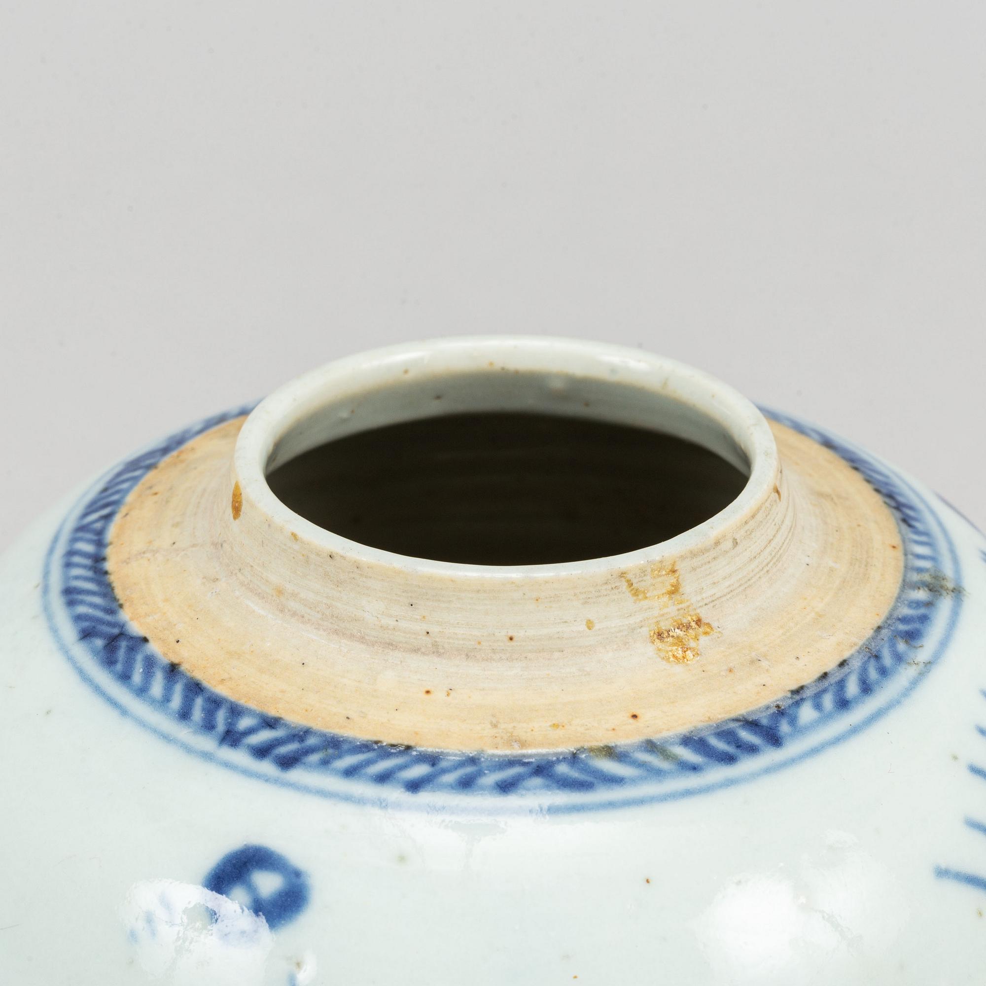 A set of three blue and white jars, Qing dynasty, 19th Century.