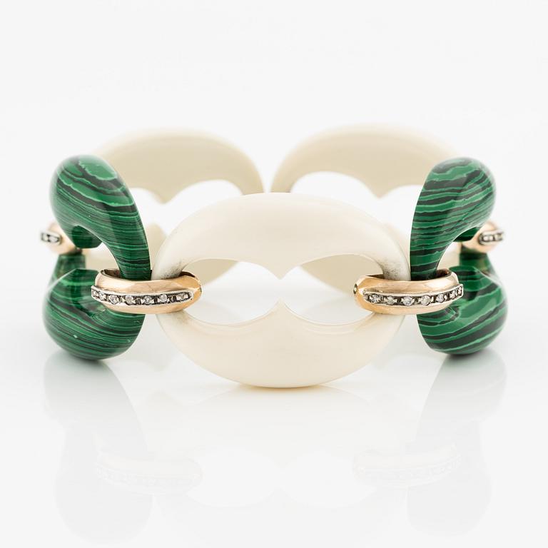 Bracelet, gold and silver with malachite imitation and brilliant-cut diamonds.
