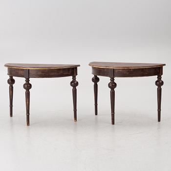 Månbord, ett par, 1800-talets andra hälft.