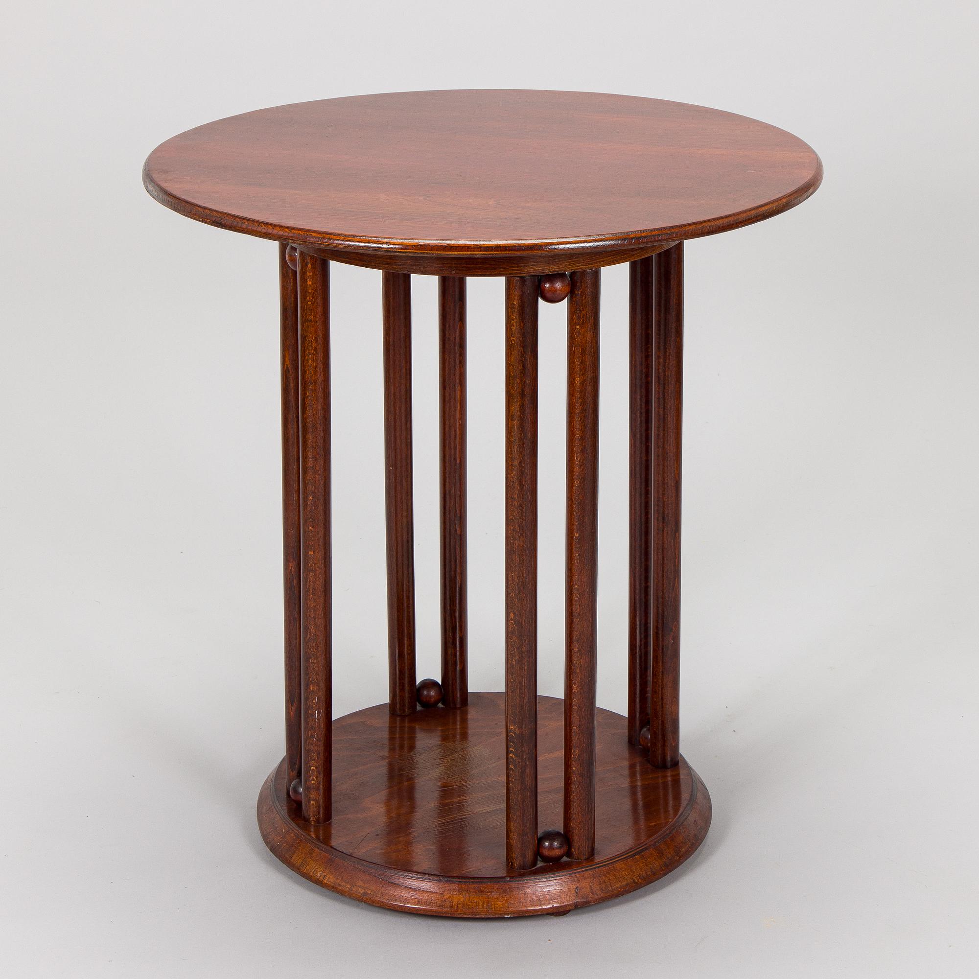 Josef Hoffmann, Kalusto, 8 osaa, Jacob & Josef Kohn, Wien, Itävalta. Noin 1910.