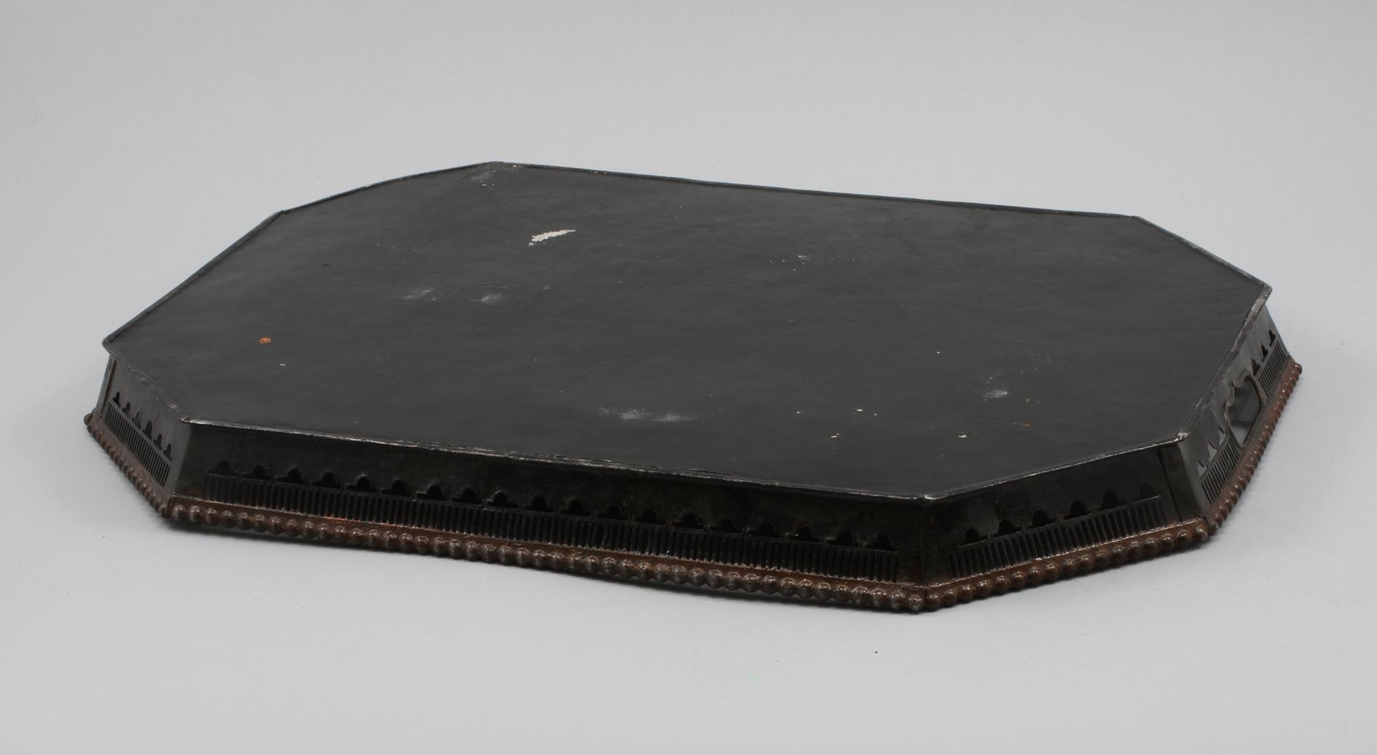 BRICKA, plåt, 1800-tal.