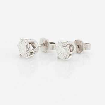 A pair of 18K white gold earrings set with round brilliant-cut diamonds with a total weight of ca 2.00 cts.