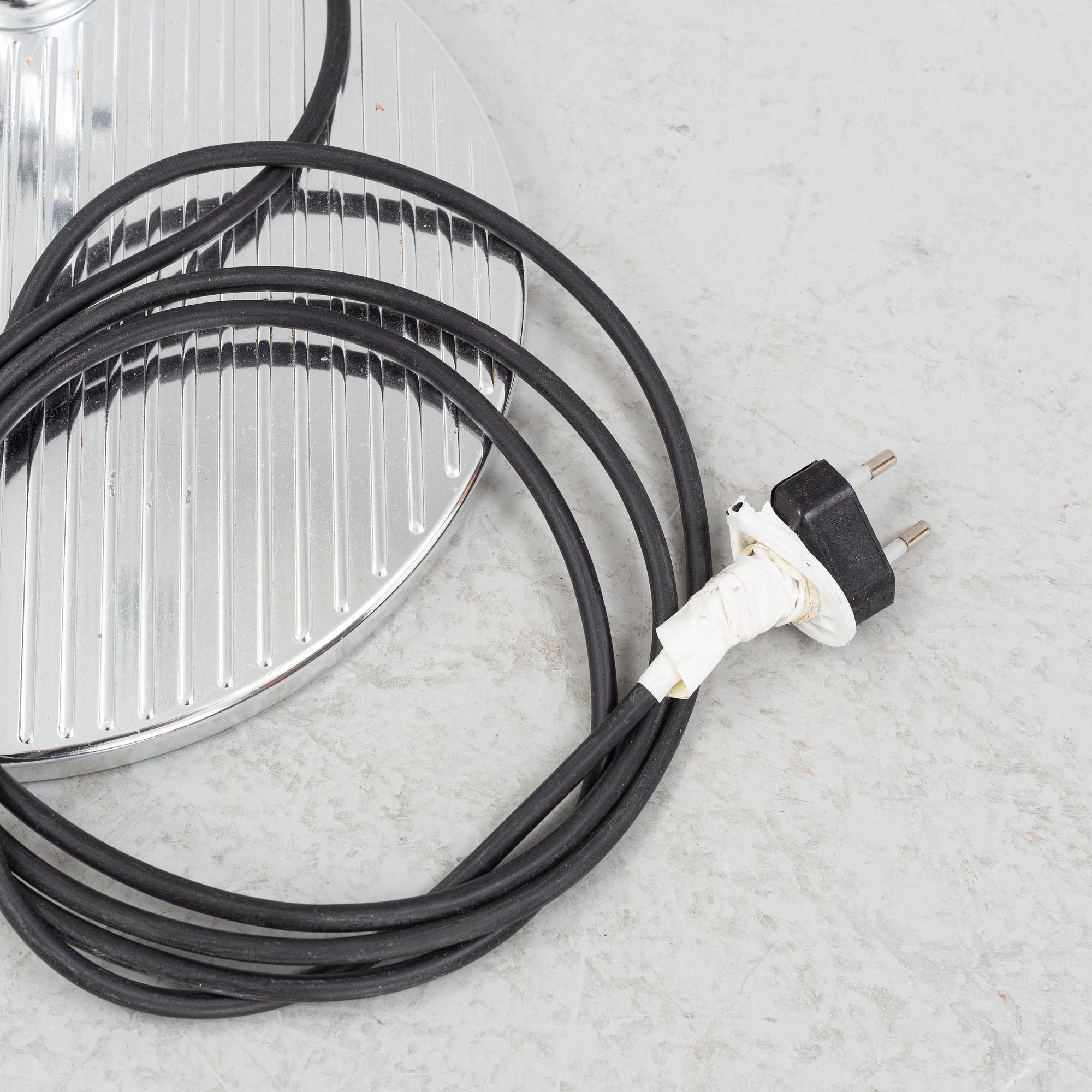 Michele De Lucchi & Giancarlo Fassina, skrivbordslampor, ett par, "Tolomeo", Artemide, Italien.