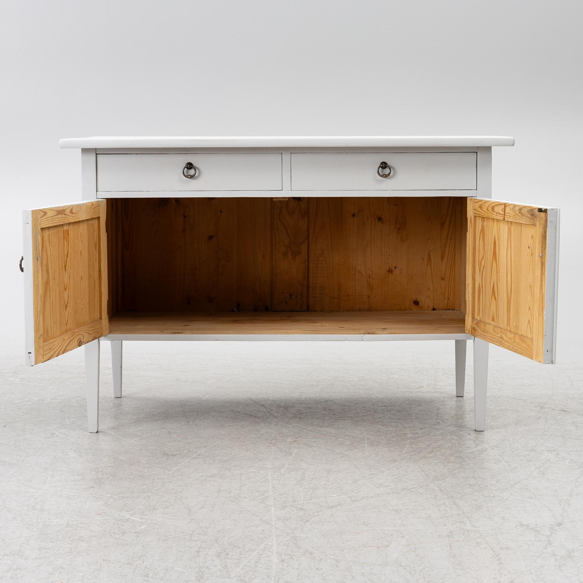 Chest of drawers/cabinet, first half of the 20th century.