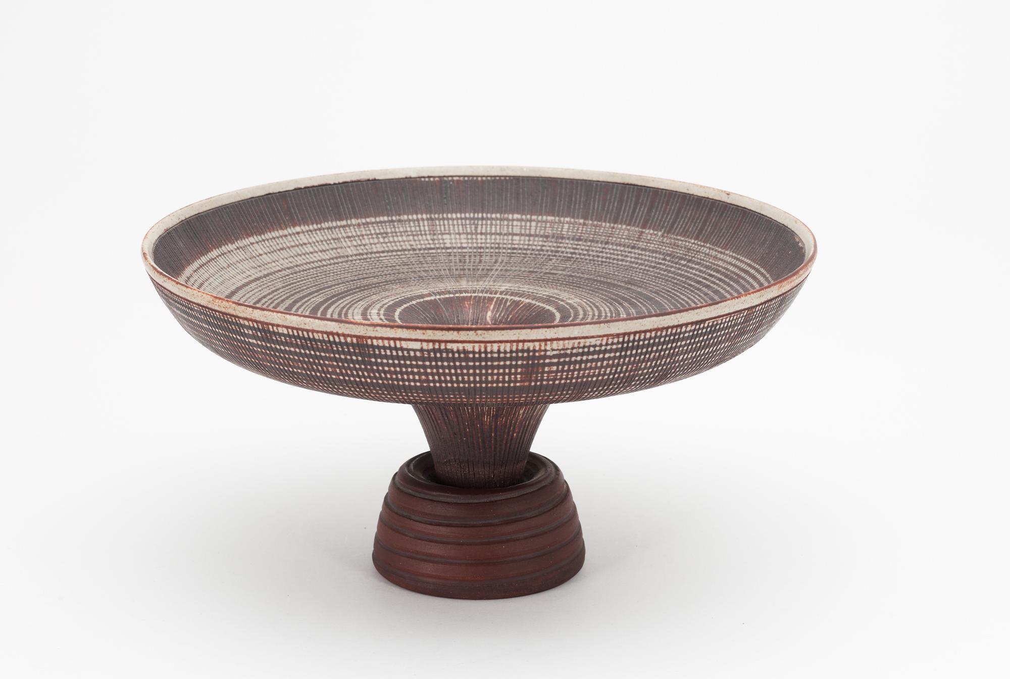 A Wilhem Kåge 'Farsta' footed bowl, Gustavsberg studio 1959.