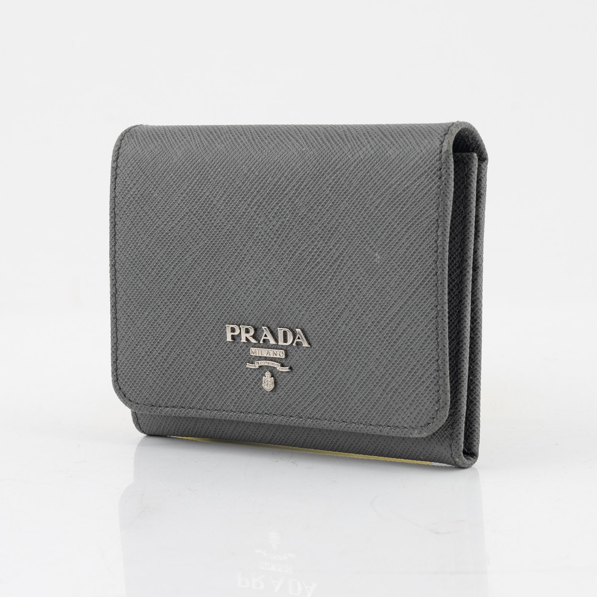 Prada, plånbok "Small Saffino Leather Wallet".