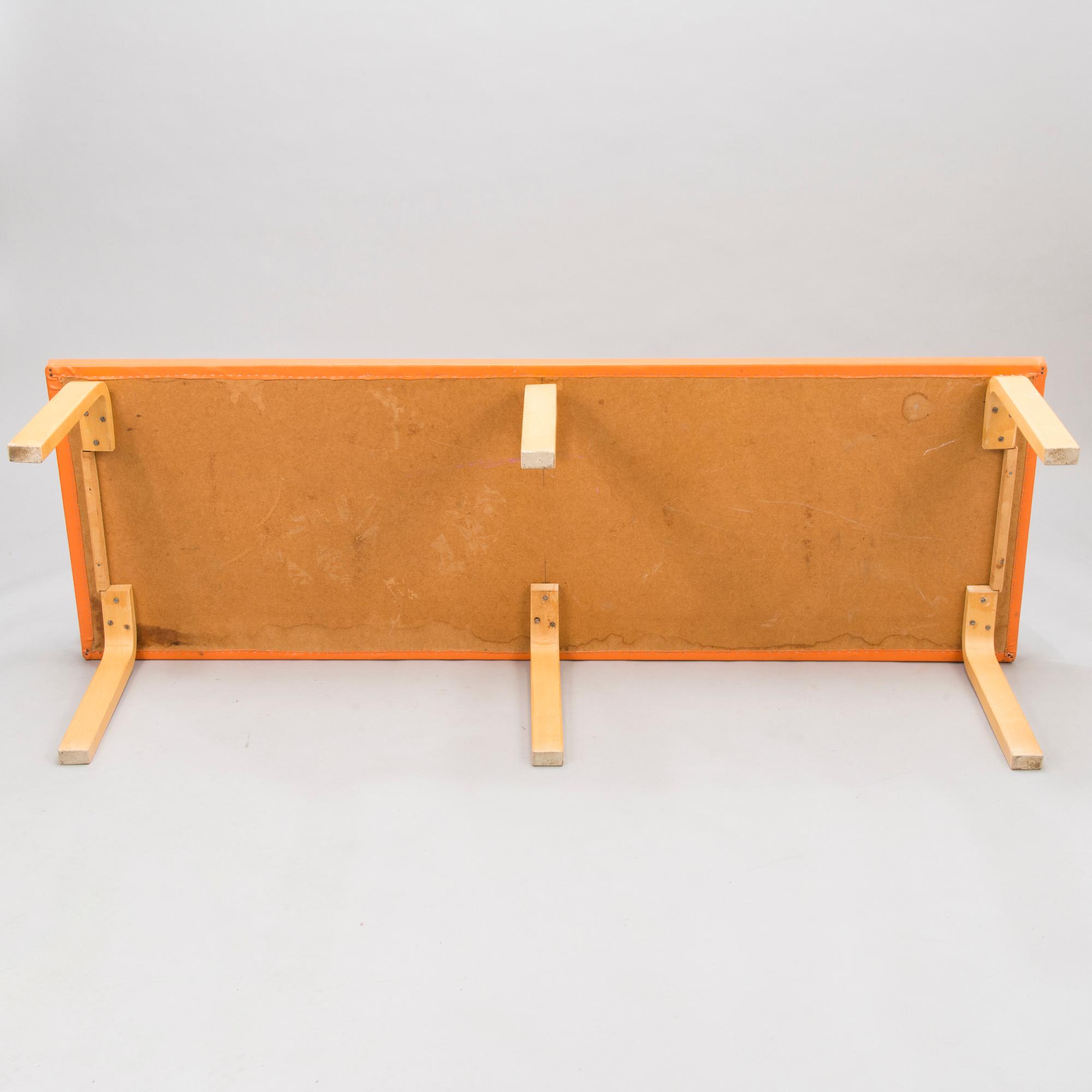 ALVAR AALTO, BÄNK/SOFFA, modell 168. Artek 1960/70-tal.
