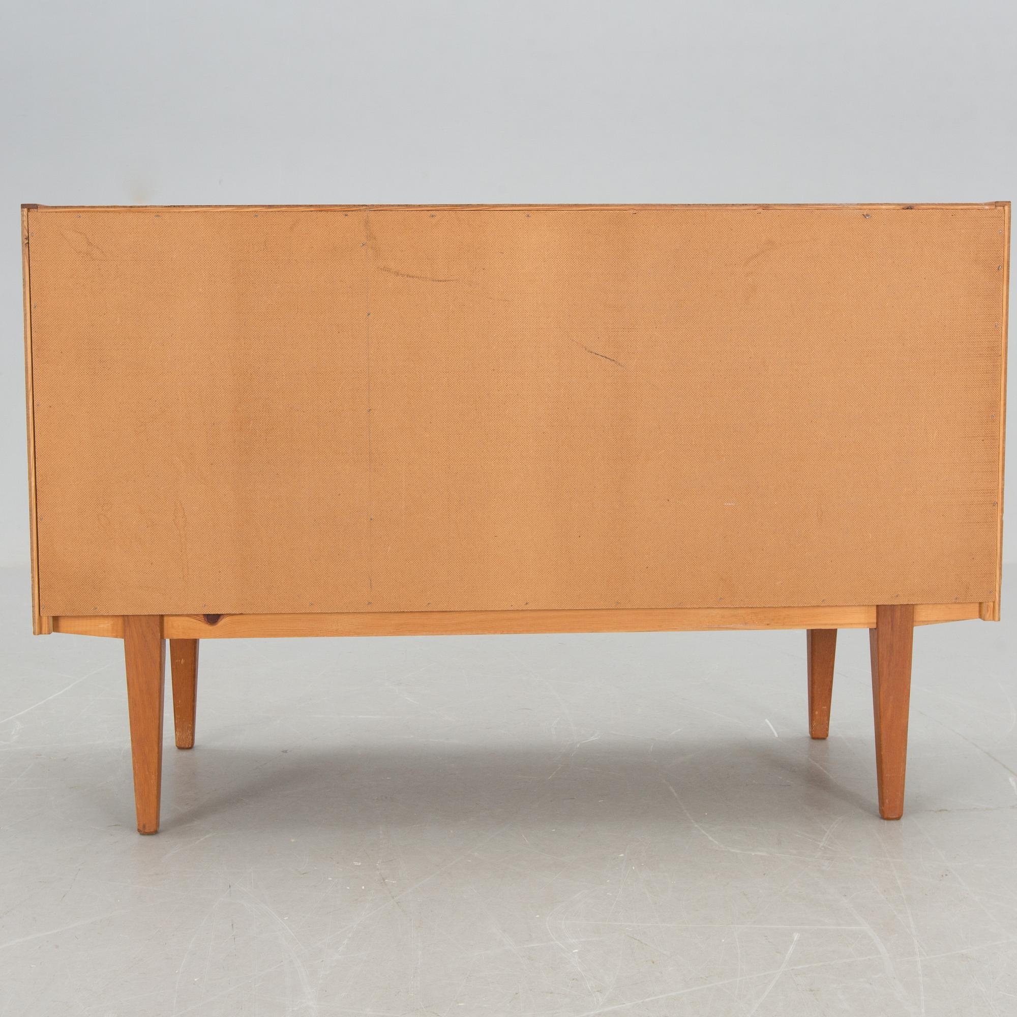 SIDEBOARD, 1900-talets mitt.