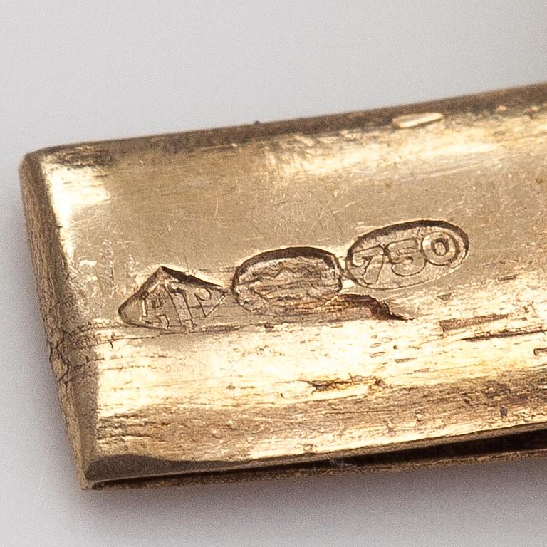 An 18K gold bracelet. Import markde Tillander, Helsinki.