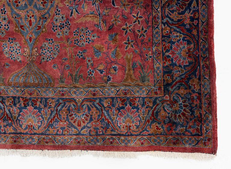 An antique Manchester Kashan rug, c. 197 x 126 cm.