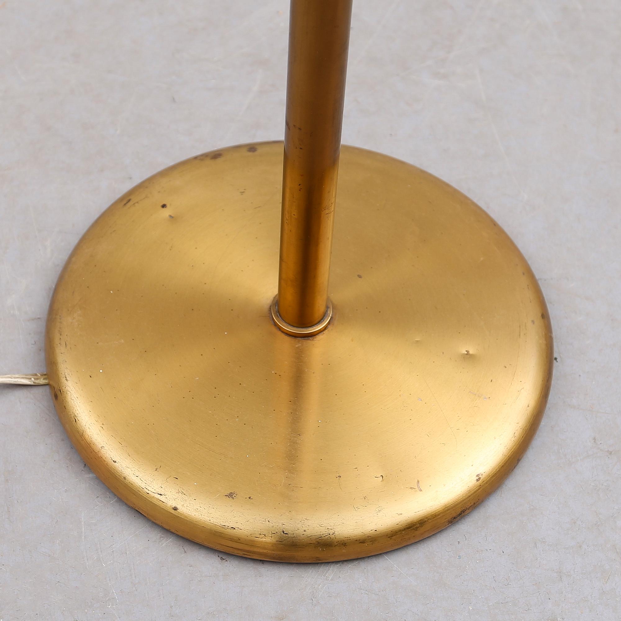 GOLVLAMPA, troligen Glössner, 1900-talets första hälft.