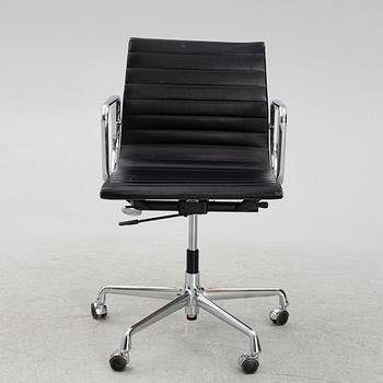 Charles & Ray Eames, kontorsstol, "EA117" Vitra.