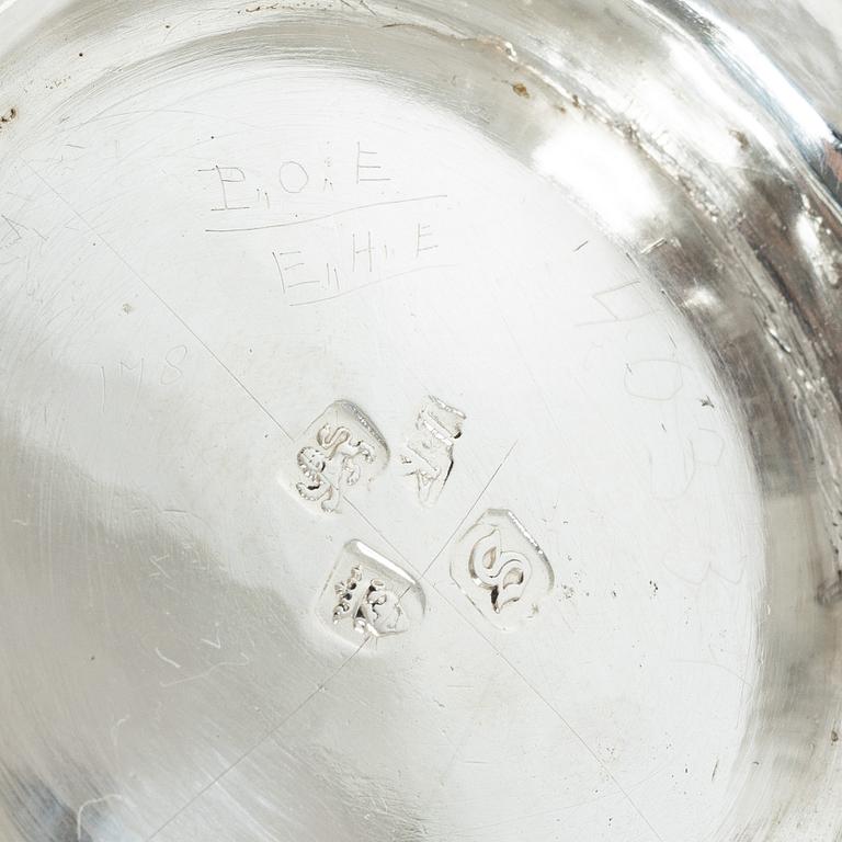 A British silver tankard, mark of John King, London 1773.