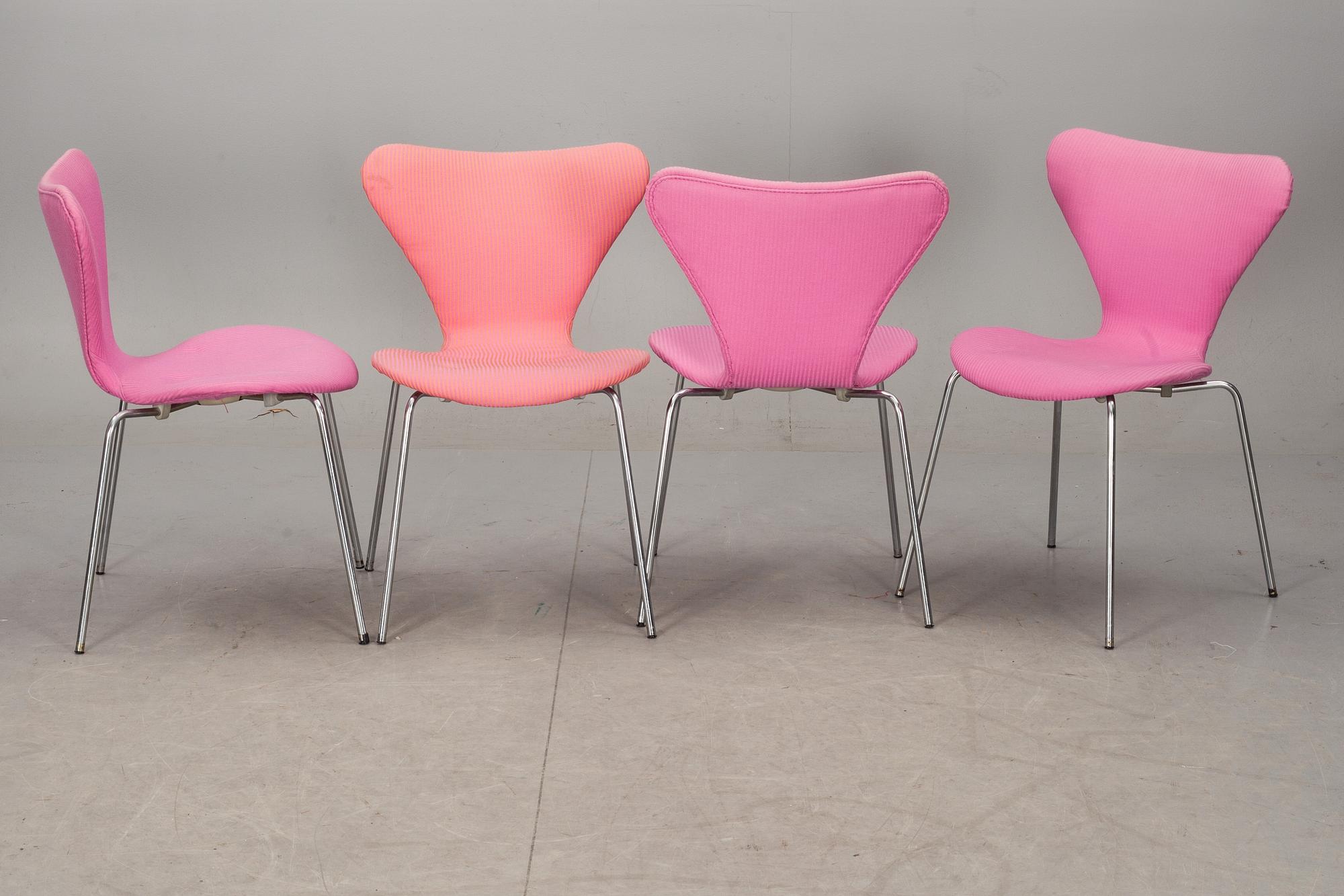 STOLAR, 4 st, "Sjuan", Arne Jacobsen för Fritz Hansen, Danmark. 1970-tal.