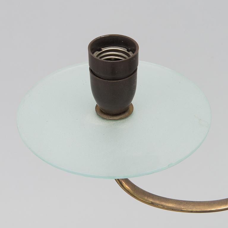 Paavo Tynell, A '9030' chandelier for Taito. Made to order 1950.