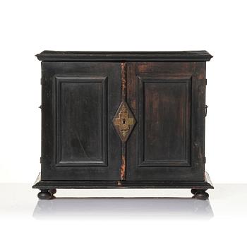 Kabinettskåp, Holland, sent 1600-tal, Barock.