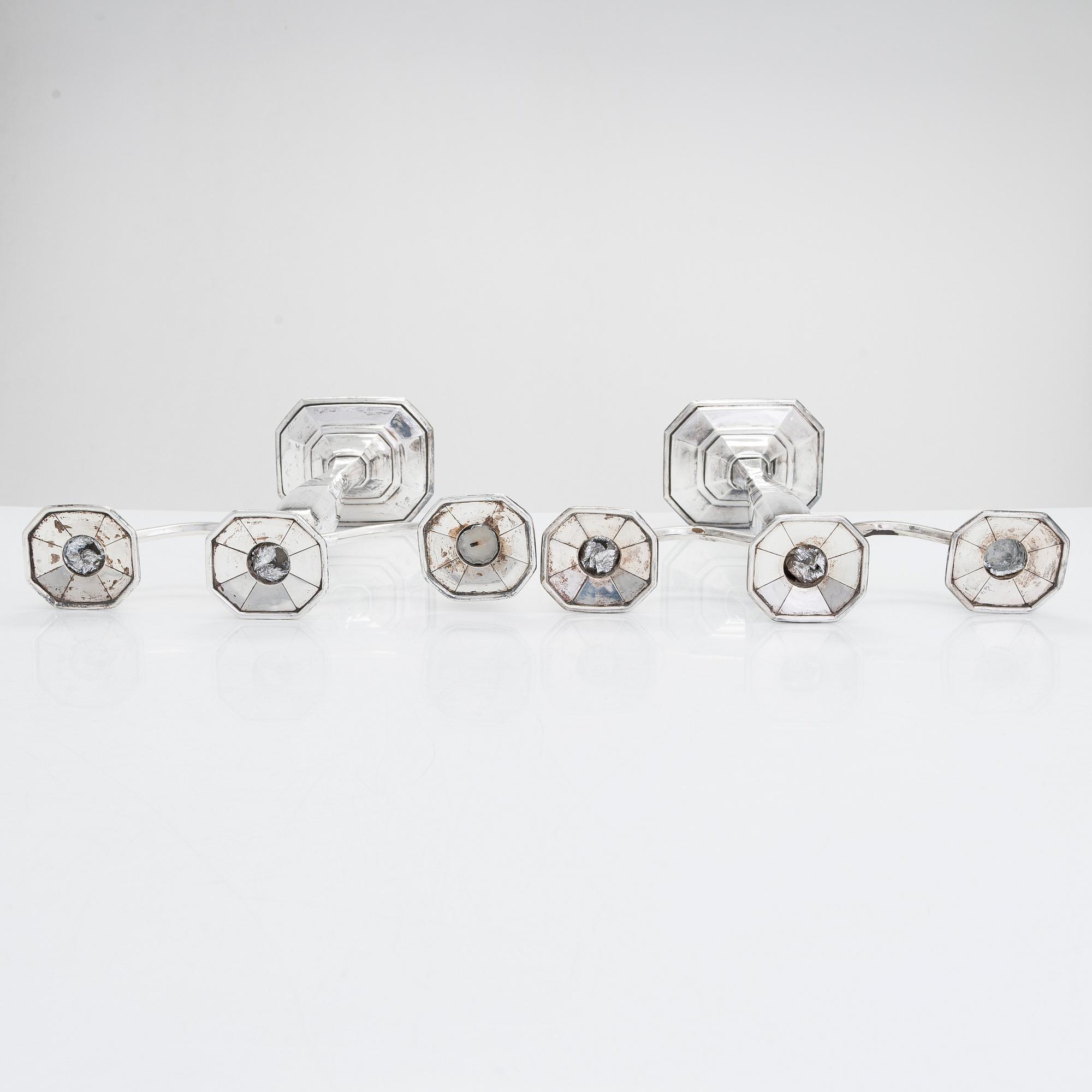 Kandelabrar, ett par, silver, Suzuyo, Japan, Meiji  (1868-1912).