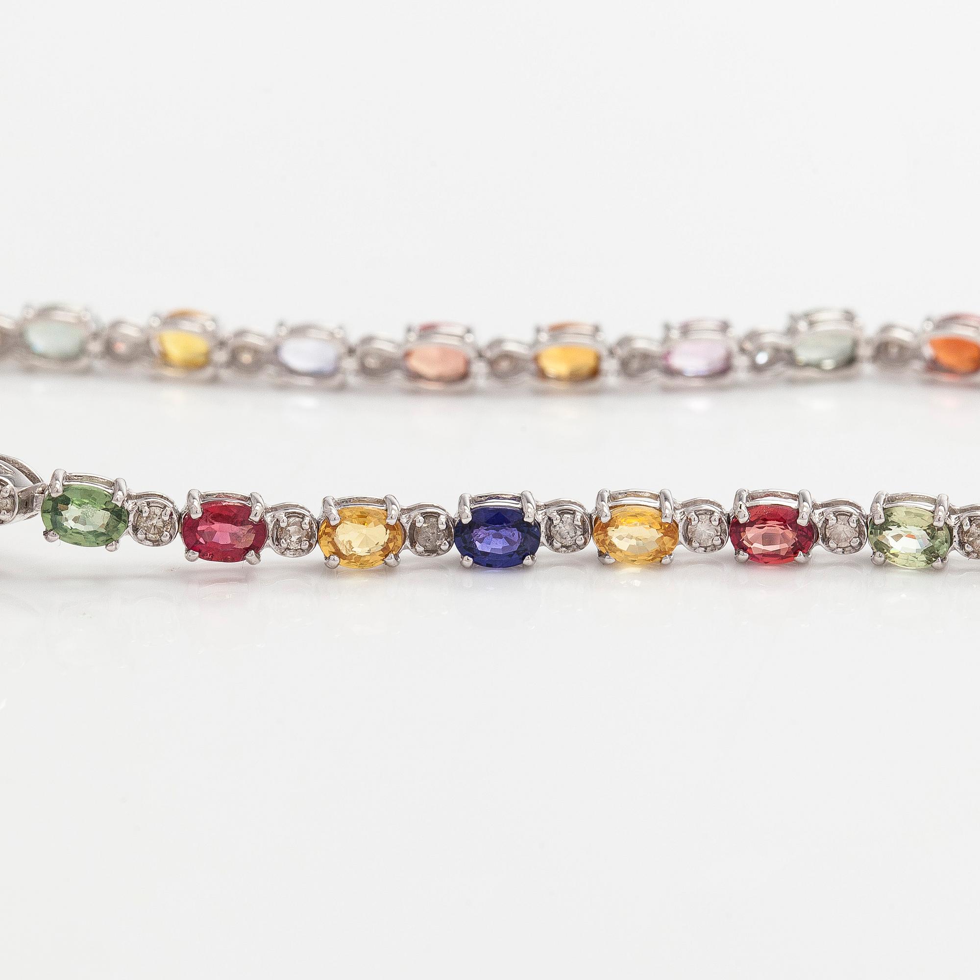 Armband, 18K vitguld med multifärgade safirer och diamanter.