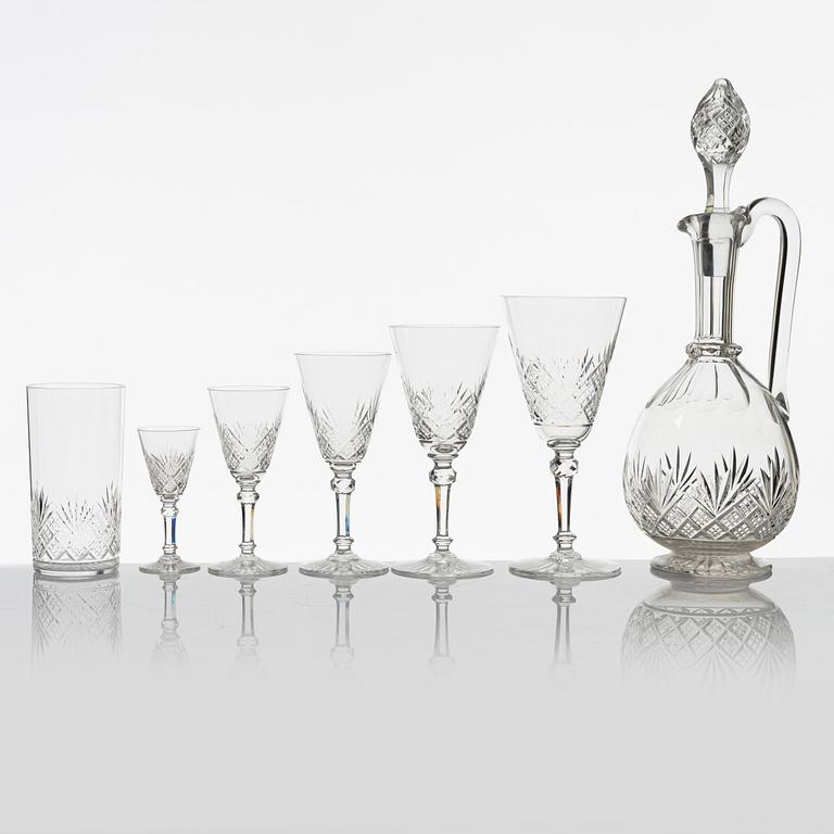 Glasservis, 118 delar, sannolikt Baccarat, Frankrike.