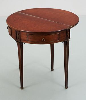 A late Gustavian late 18th Century mahogny card table.