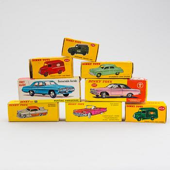 DINKY TOYS, 8 stycken bilar, England och Frankrike, 1950/60-tal.