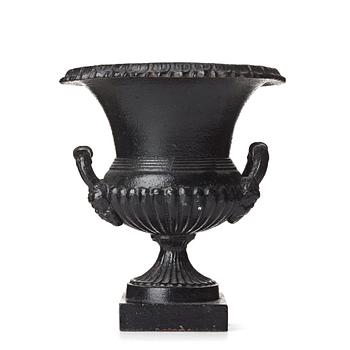 143. A Louis XVI-style garden urn, circa 1900.