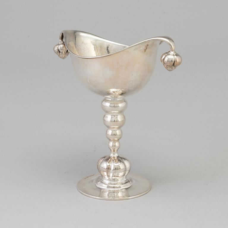 A Swedish Art Nouveau silver stemmed cup, maker's mark K Anderson, Stockholm, 1918.