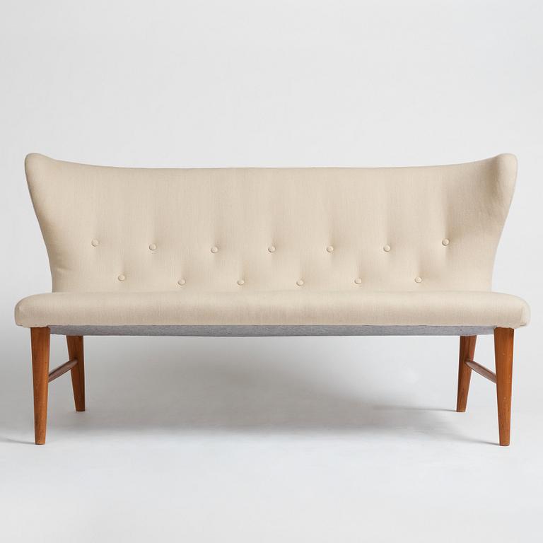 Erik Bertil Karlén, a Swedish Modern sofa for Firma Rumsinteriör, Stockholm 1940's.