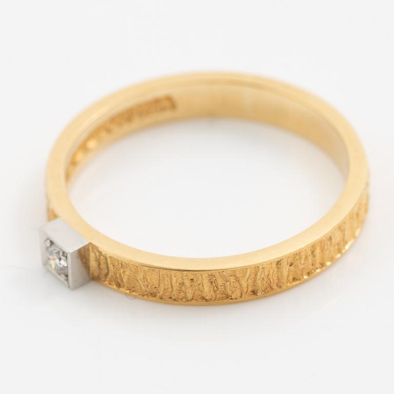 Lapponia, ring 18K gold set with a round brilliant-cut diamond, Finland 1976.