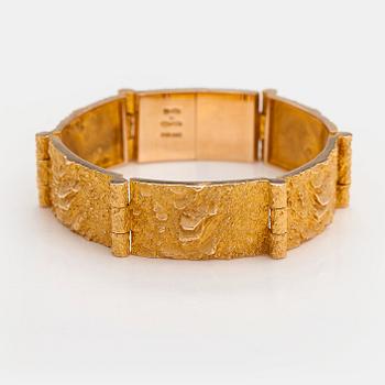 Björn Weckström, "Velvet clouds", a 14K gold bracelet. Lapponia 1969.