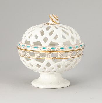 POTPURRISKÅL MED LOCK, flintgods, Gustafsberg 1914.