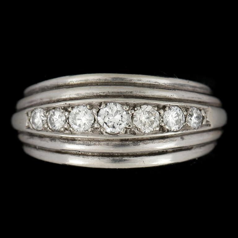 RING, 14k vitguld med briljantslipade diamanter tot ca 0,25ct. Vikt 3g.