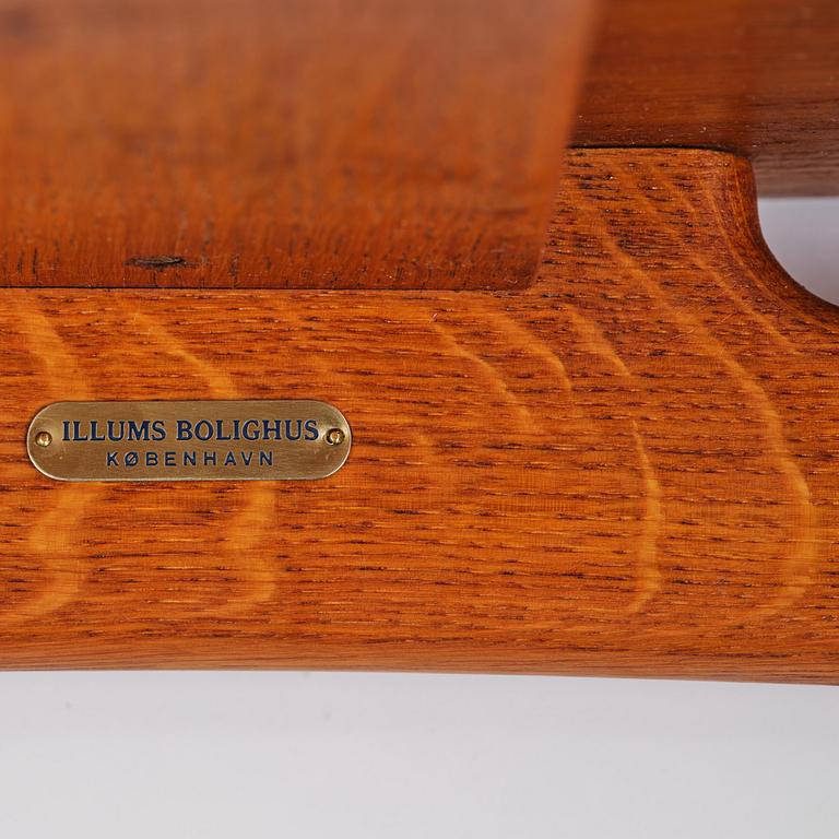Børge Mogensen, a rare oak bench, cabinetmaker Erhard Rasmussen, Denmark, 1950s.