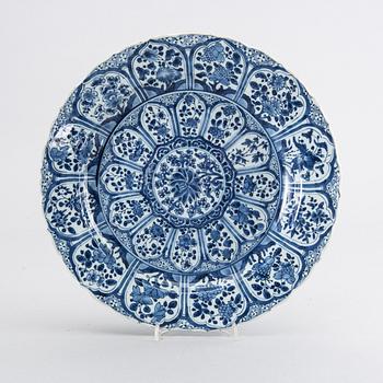 A Chinese Kangxi porcelain plate.