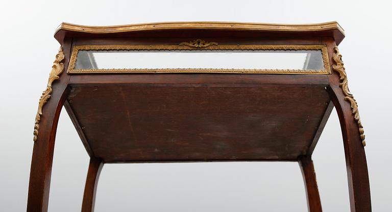 MONTERBORD, Louis XVI-stil, 1800-tal.