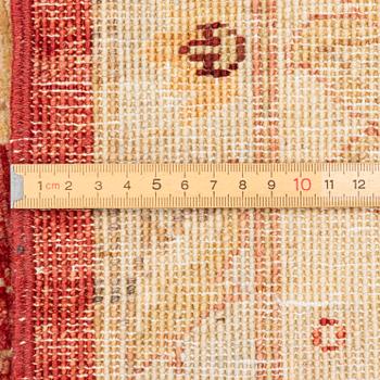 An Ushak carpet, c. 238 x 170 cm.
