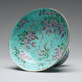 A 'wisteria' Stemcup, Qing dynasty, circa 1900.