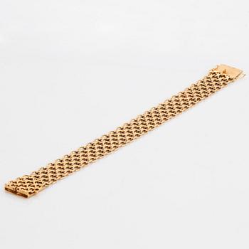 18K gold bracelet.