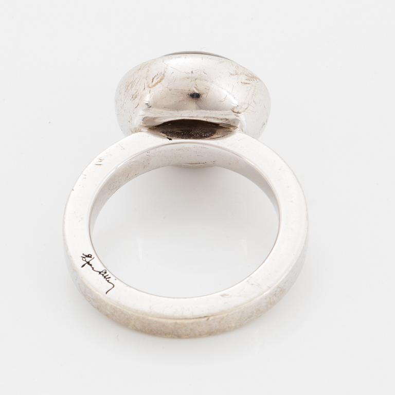Efva Attling, ring, armband och hänge med kedja, 'love bead' silver med rökkvarts.
