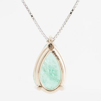 Pendant with chain. 18K gold and white gold with a drop-shaped emerald.