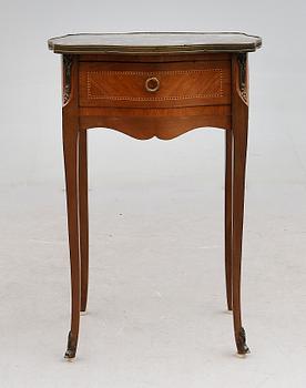 BORD, Frankrike, 1900-talets första hälft.
