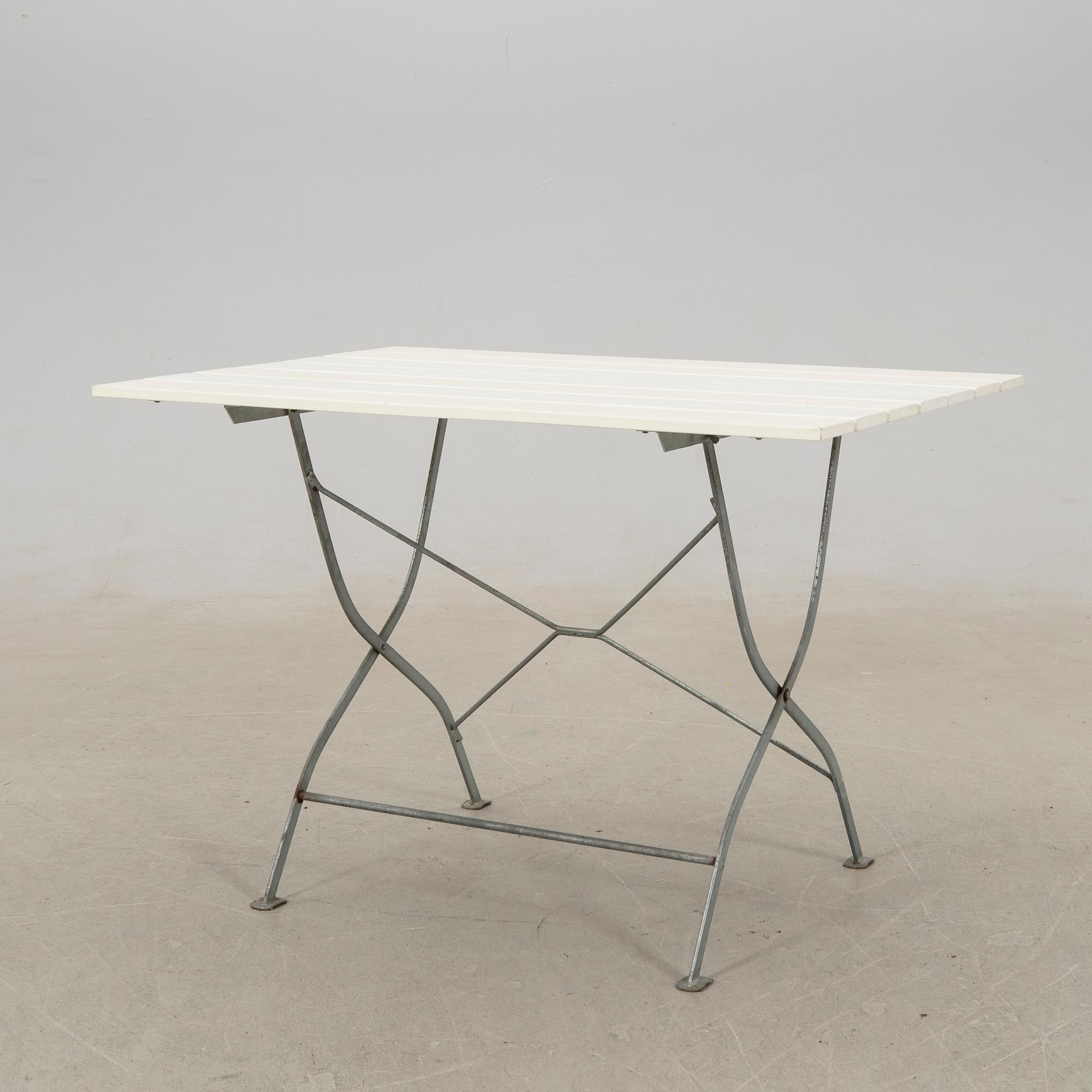 Grythyttan table "Bryggeribord 110" modern production.